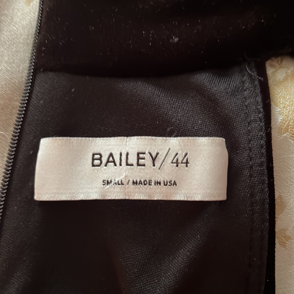 Bailey/44 - Picture 4 of 4